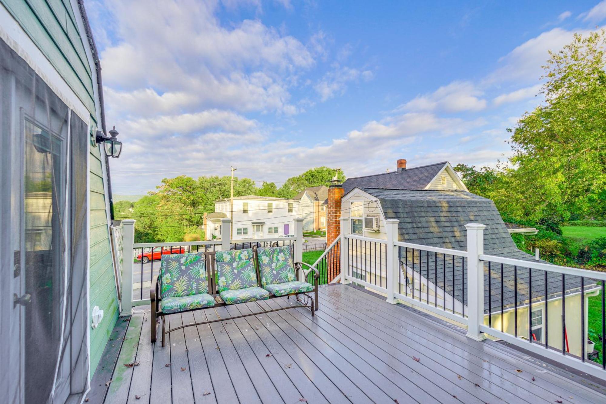 Epic Brunswick Apartment, Deck With Private Hot Tub! Luaran gambar