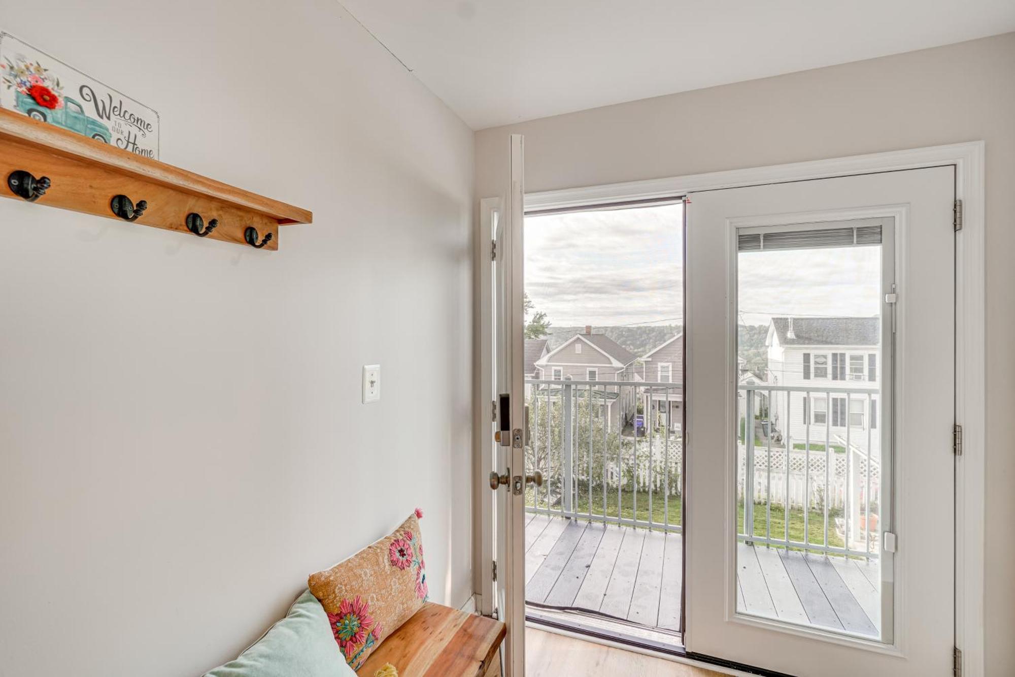 Epic Brunswick Apartment, Deck With Private Hot Tub! Luaran gambar