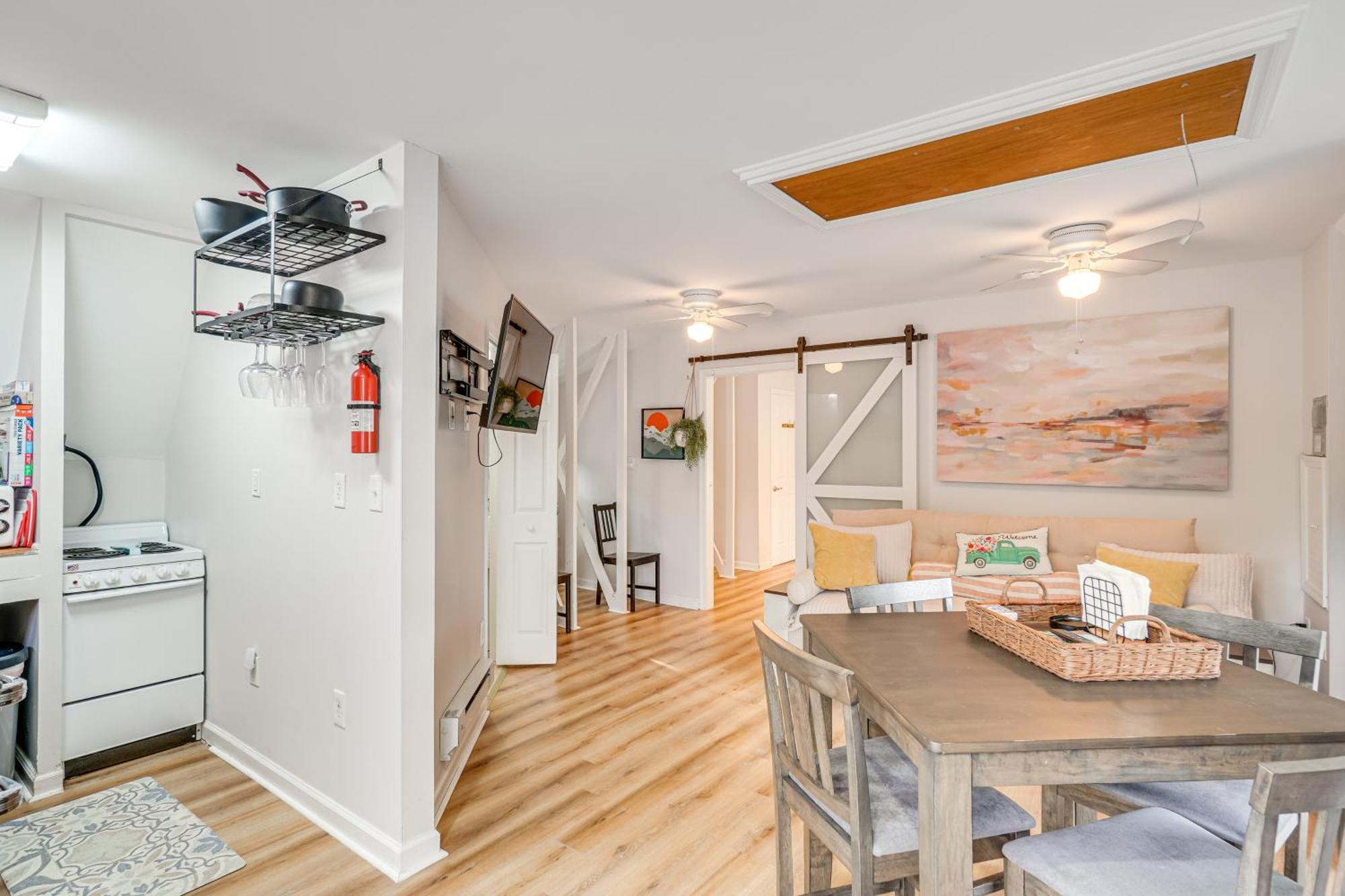 Epic Brunswick Apartment, Deck With Private Hot Tub! Luaran gambar